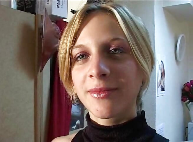 การสัมภาษณ์เปลื้องผ้าของ Ania