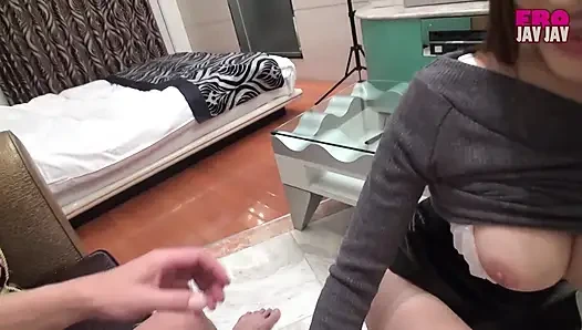 Karşı konulmaz amatör karşılaşma koleksiyonu vol2 büyük memeli ofis hanımı tutkulu bir sokakta tavlama yolculuğuna katılıyor -pt.3