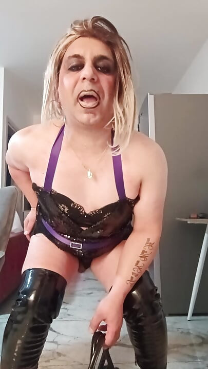 FetishEmmanuella video 5 - Kiparski sissy kurva izložena