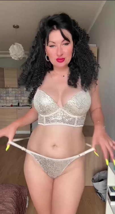 I decided to repeat the trends - support me by subscribing! 💋
