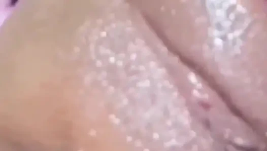 Kolombiyalı kadın kendine lezzetli bir şekilde dokunuyor