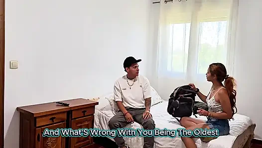 Фантазия сводных братьев и сестер заканчивается трахом в отеле для отдыха