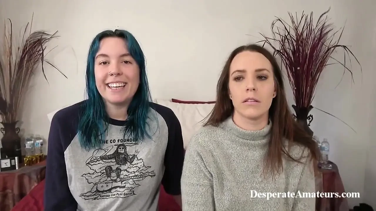 绝望的业余爱好者Olivia和Alisha的紧致阴户被Jesses大硬鸡巴狠操