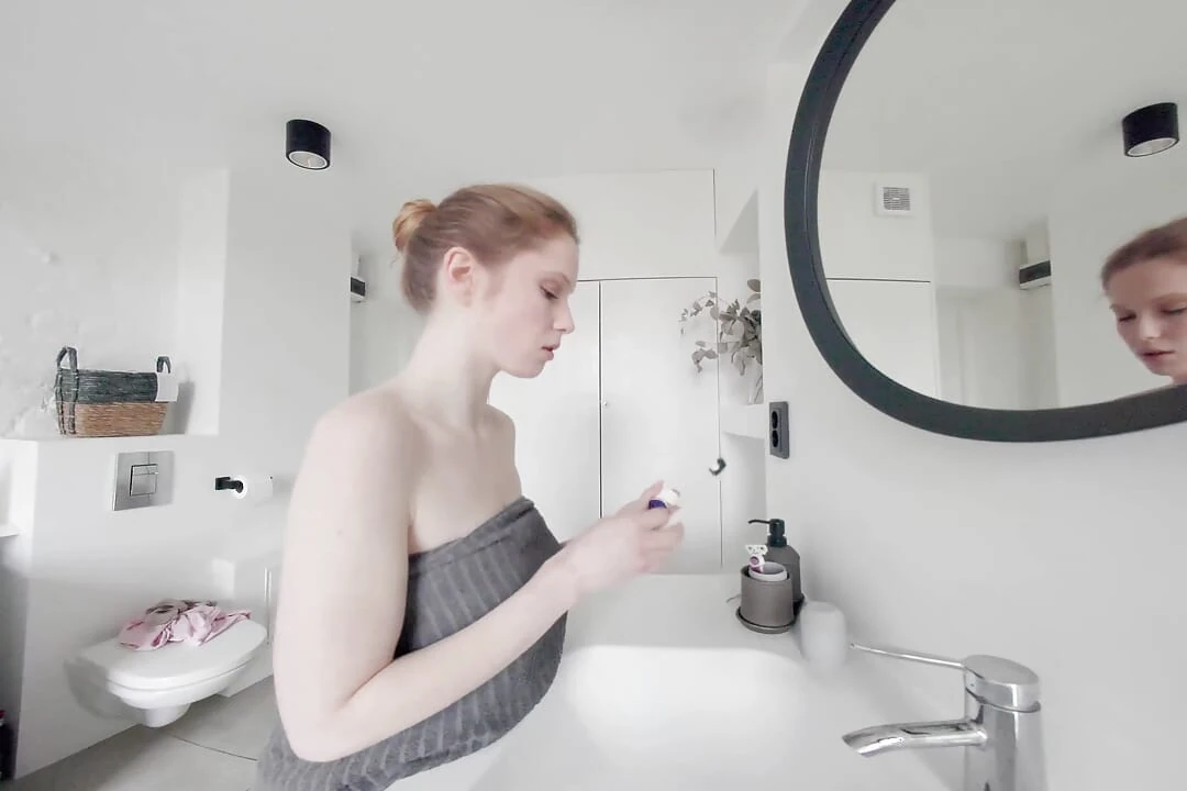 Arielka Morning Pee and Shower