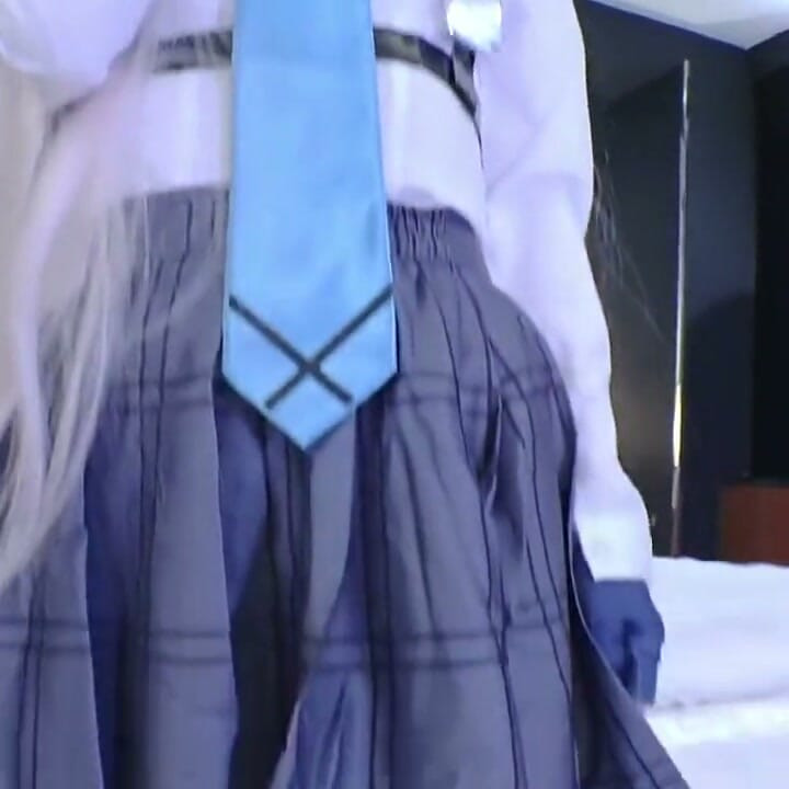 Blue Archive Hoshino Cosplay Debut. Slender Idol Level Cosplayer in a Wild Solo Session