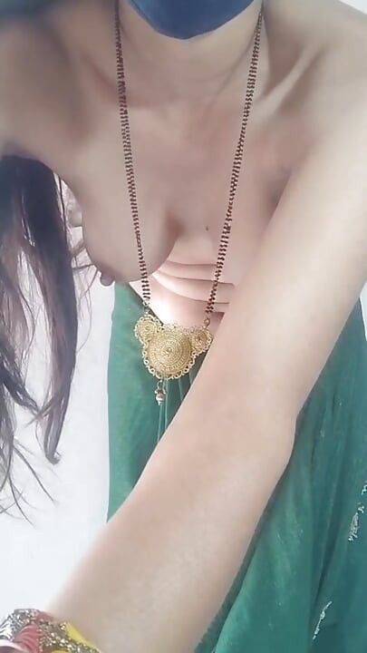 Indiana esposa Shari tira roupa solo