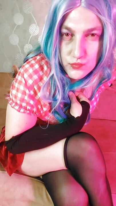 The Medusa Appearance Sissy Pretty Pinky