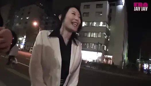 Baştan çıkarıcı iç çamaşırlı zarif evli güzeller romantik karşılaşmalar sırasında gizli arzularını kucaklıyor vol.6 -pt.3