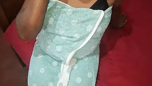 Blind petite blonde MILF in Action