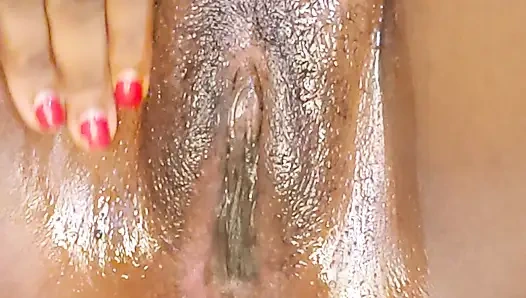 Göt ve amcık parmaklıyor, sidik