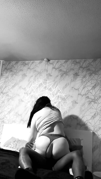 I had sex with the office colleague and I cum twice inside her pussy without taking my dick out