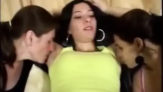 Поклонение богине лесбийского доминирования!