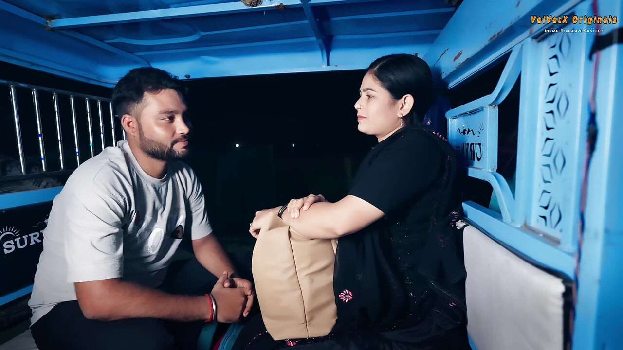 CALIENTE PAREJA INDIA PRIMERA VEZ SALVAJE SEXO EN HABITACIÓN DE HOTEL INDIA HINDI COMPLETO SEXO 4K