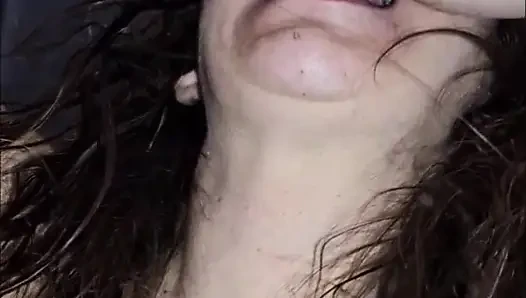 Шлюха лижет ее анус