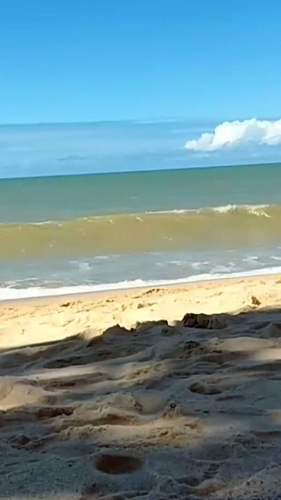 Voetballen op het strand, twee hotties verloren de weddenschap en moesten naar mij | Clip 1