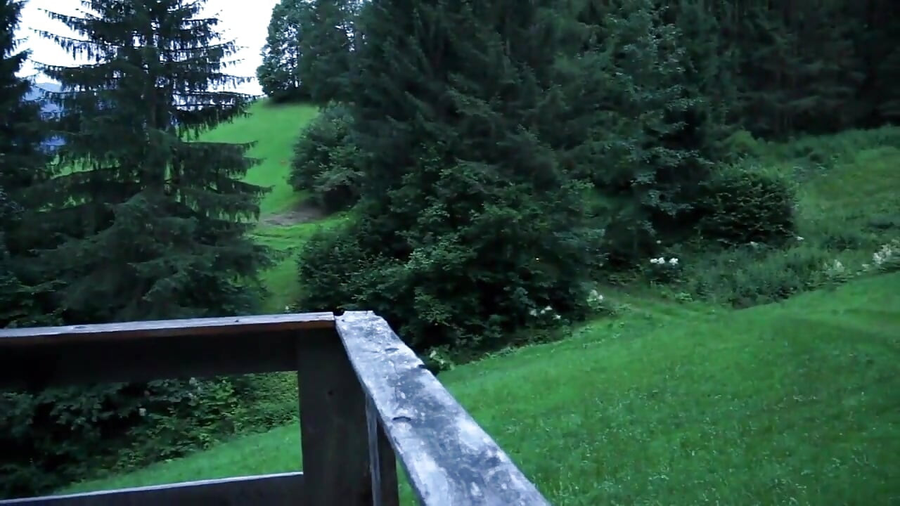 Julia Pink. Cikgu lucah di padang rumput Alpin (filem lucah Jerman penuh)