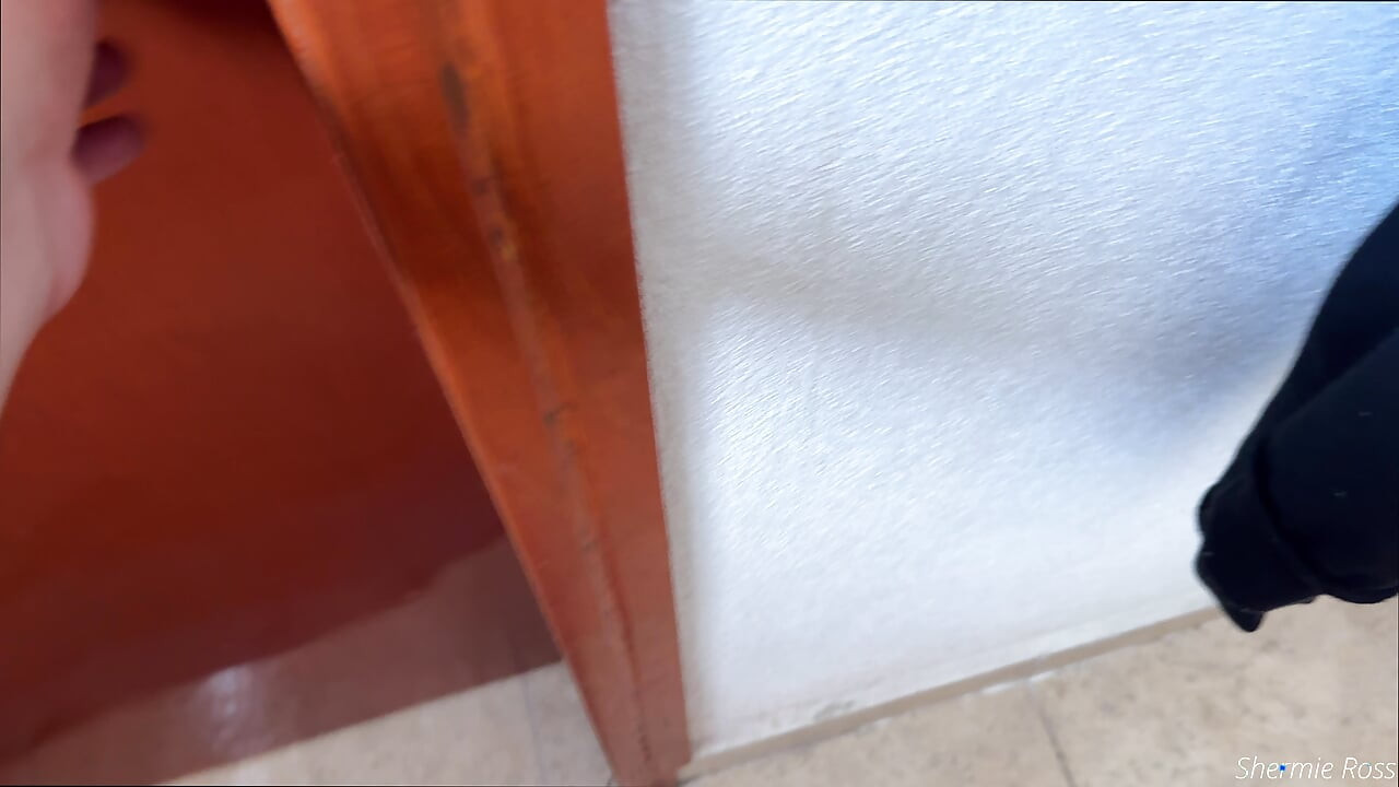 Cleaning girl tells me that she has no money, I offer her a deal and she ends up with her cock up to the inside