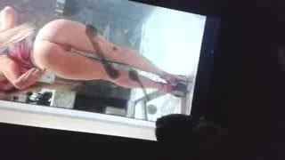 first Tribute!! geil abgespritzt auf nen heissen arsch.