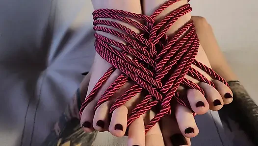 Giving my pale hot girlfriend a feet massage while I tied her up - Nawashi Black