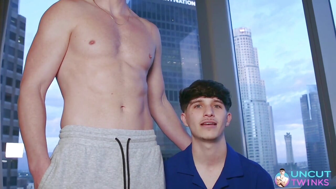 Big White Cock Fucks Uncut Twink Jay Magnus