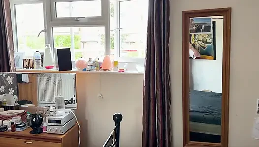 lucky builders get to look through the window while in naked part 1