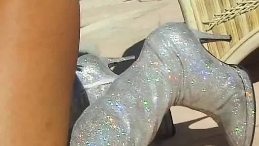 Французская домина шлепает и пальцами ее лучшие подруги