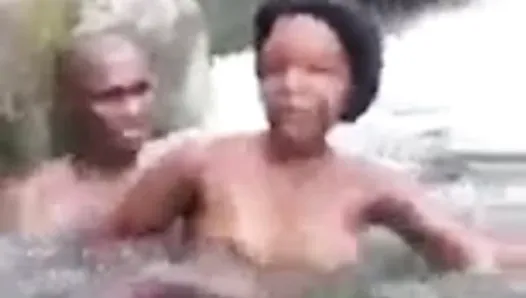 haitian couple fuccing in the water
