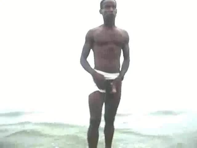 Showing off and cumming on the beach