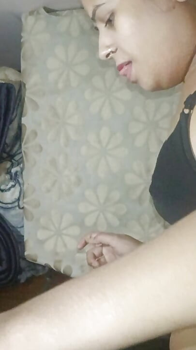 Kamuk sauteli bahan latika gndi bat ke sath hard kor