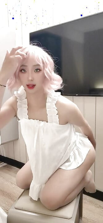 Asian Cute Sissy Spreads her legs for Piston Machine Fucking and Cums