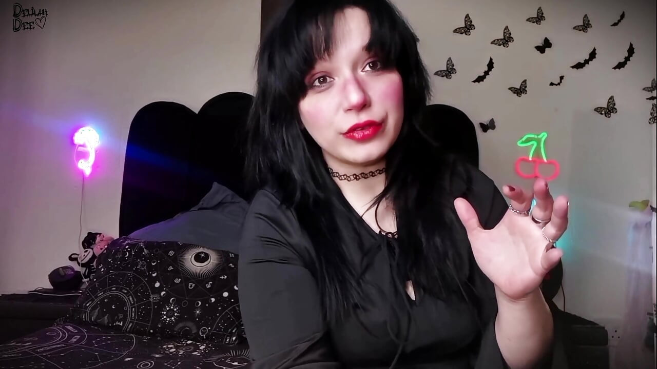 Witch Palm Reader Pumps & Rides You Until You Pop!