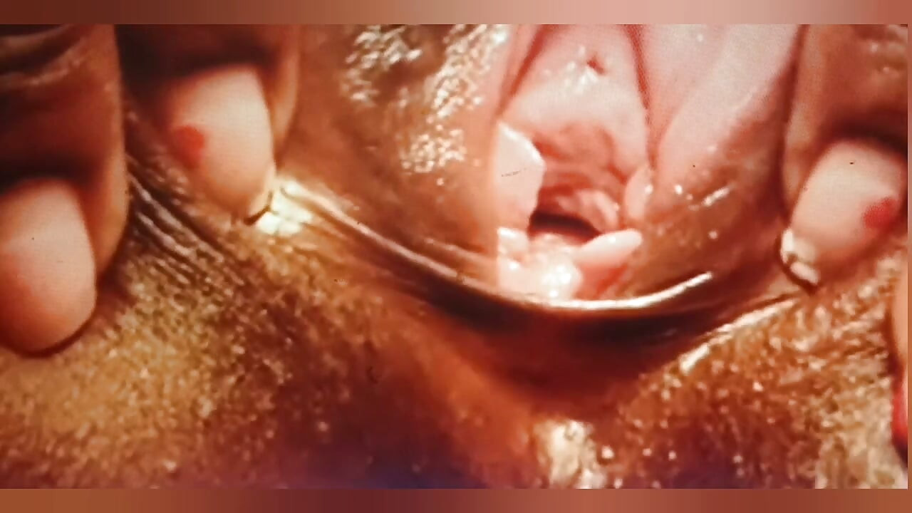 Burundili Mastürbasyon Yaptı