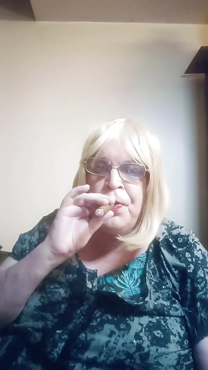September 2026 VLOG - Chewing the fat whilst smoking a cigar
