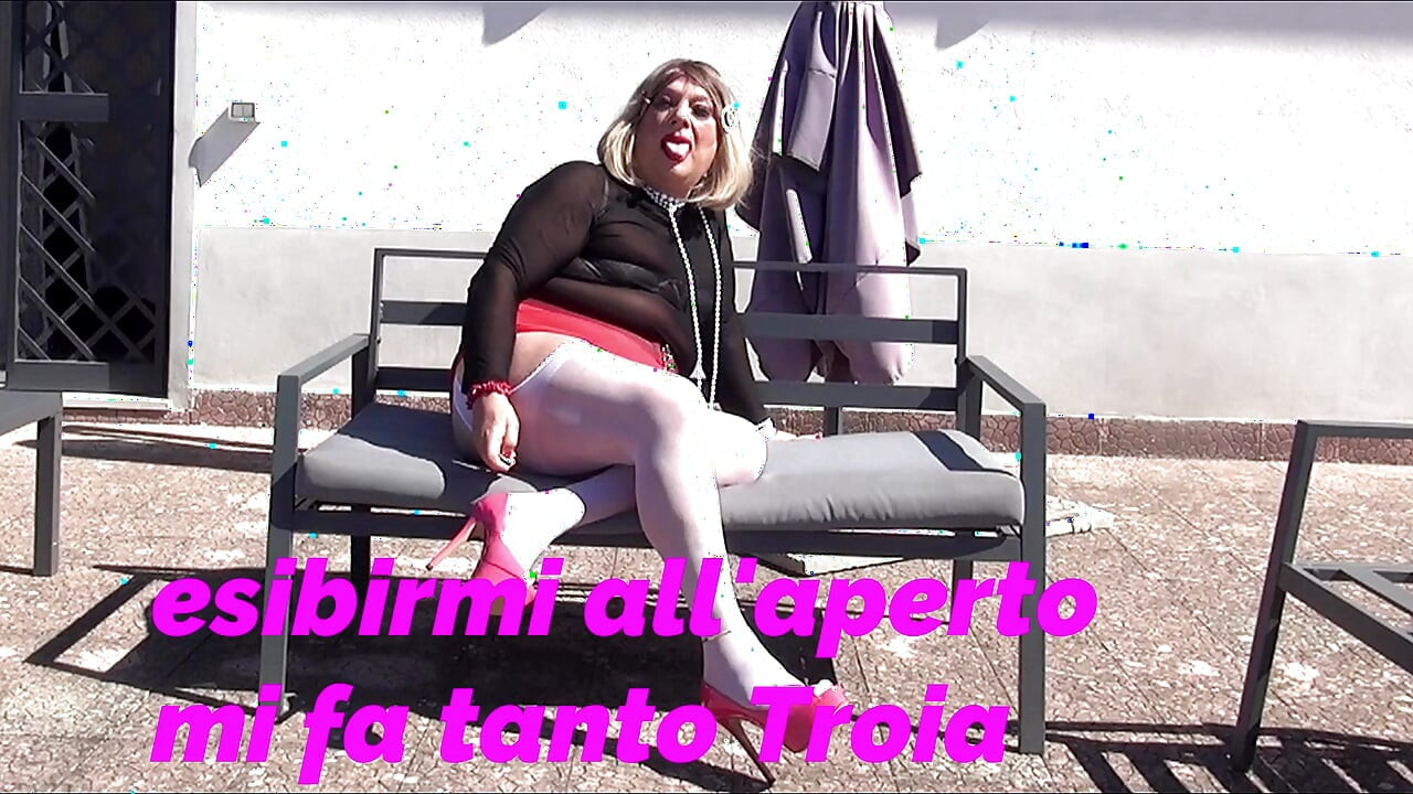 Gio calda the transvestite on vacation