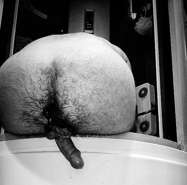Prostate vibrator makes me piss and cum buckets