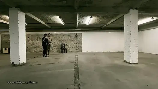 Dominatrix Nyonya April - sel 45, latihan halaman