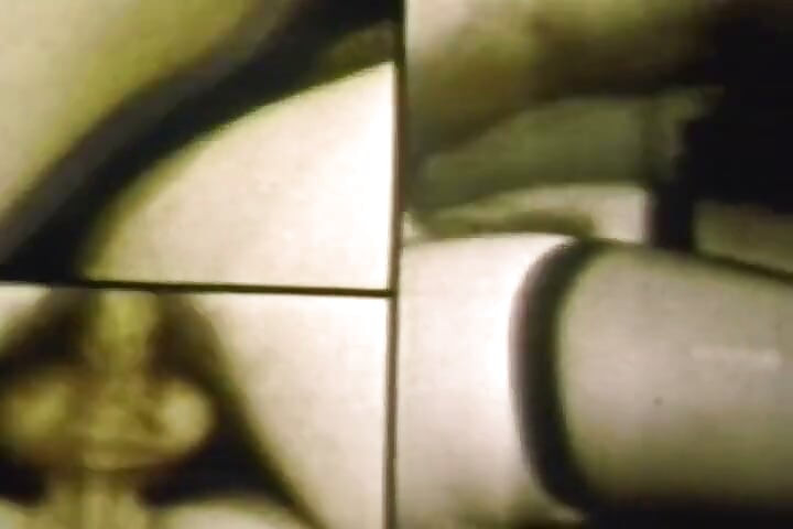 Green-tinted Cum Guzzlers Drain Studs in Retro 9-minute Orgy