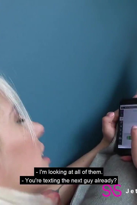 Sexting during toy-boy fuck: Amy Douxxx ( Germany ) -  Sex freundschaften