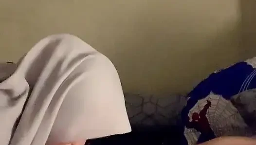 Sepong kontol kakak saat rumah sepi