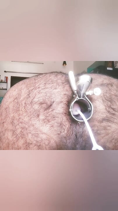 Double butt plug use in a single hole.