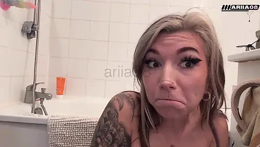 Миниатюрный французский гот тест двойного дилдо и киски