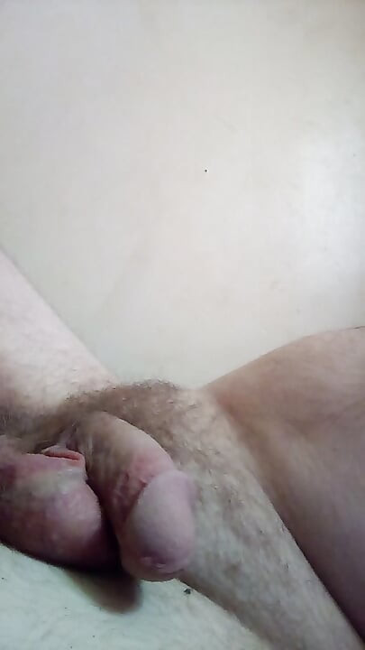Unable to get my dick hard cause I'm gay watching straight porn