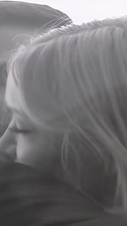 Sarışın takıntısı. En iyi anal zevk.