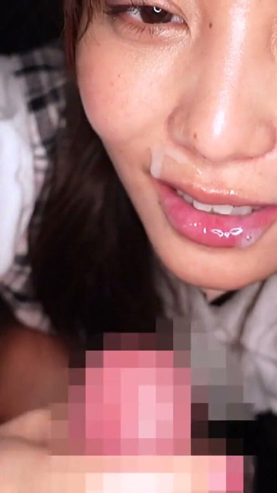 第1部分 工作中的斑点...在工作时偷偷舔舐鸡巴的变态女人是汽车经销商的接待员。Sakura | 短片 2