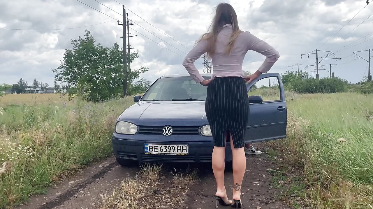 Executive Driver Gets Wet From Revving and Jerks off Her Passenger
