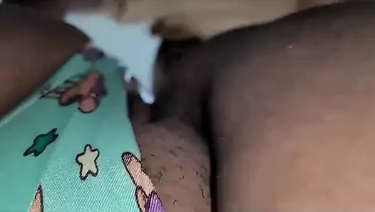 Bu ne büyük bir su jeti, üvey kız kardeş? Jetle gelen büyük bir fışkırtma mı?