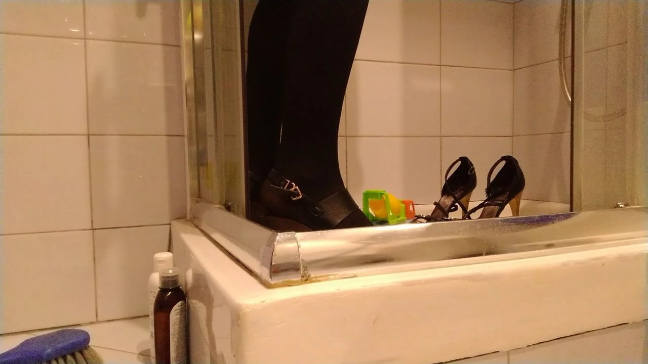 Pissende schoenen 27