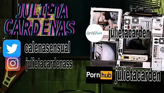 Lingerieku seksi dan aku masturbasi memakainya