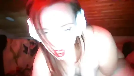 Zittern, krampfender orgasmus von kitzlerlutscher spielzeug und vibrator, meine nippel waren so hart