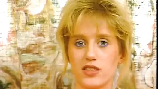 Посмотрите эту сессию с симпатичной крошкой из Германии, которая здесь, чтобы кончить